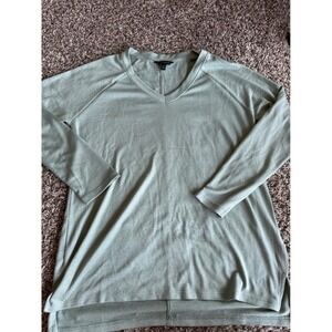 Banana Republic V-Neck Top 3/4 Sleeve Sage Green Relaxed Fit Casual